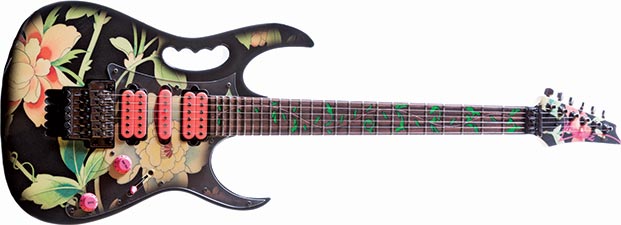 SteveVaiGuitars_4843.jpg