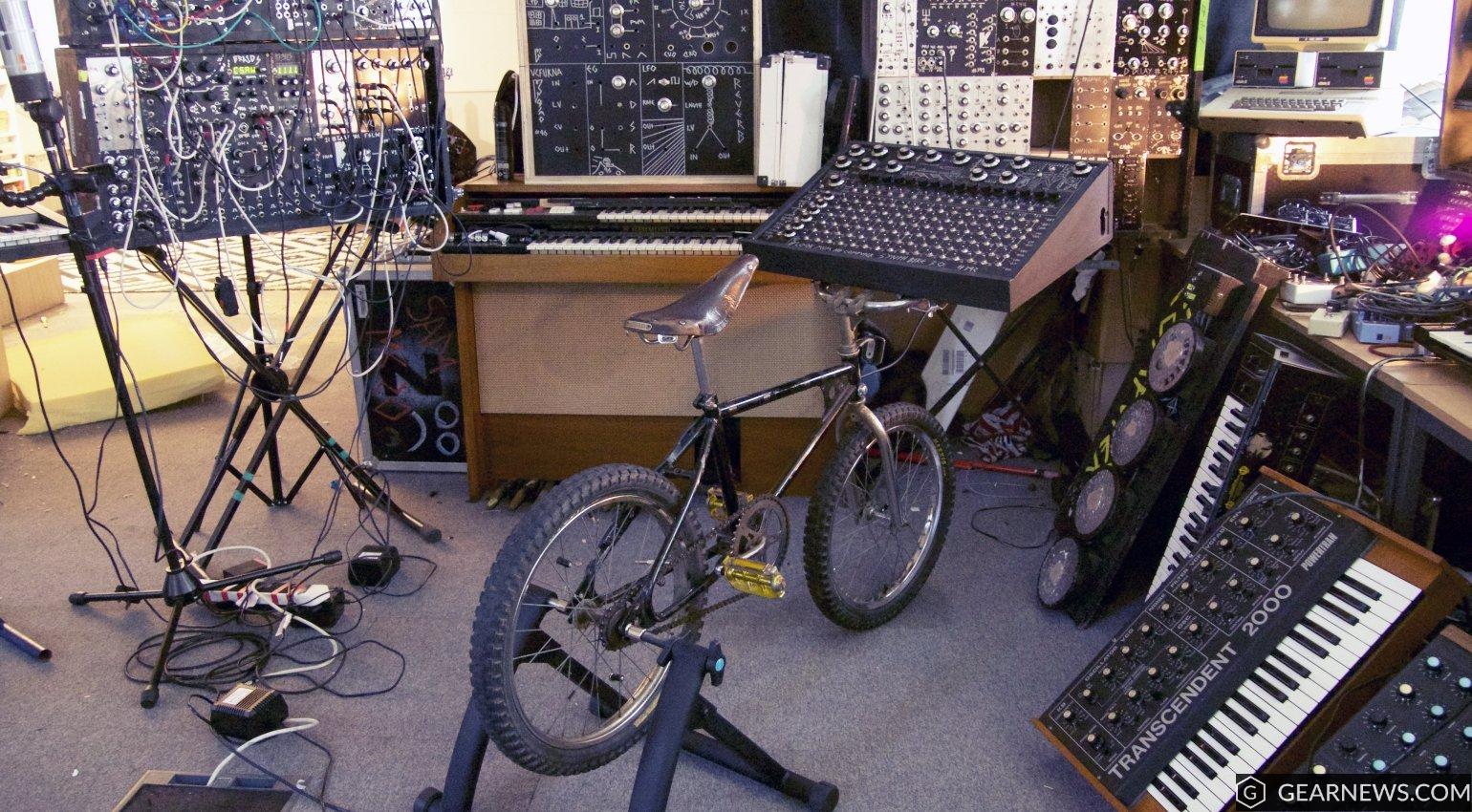 Look Mum No Computer - SynthBike