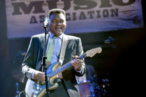robertcray_846669332-online