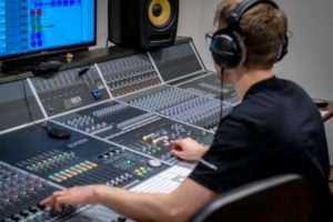 audient-8-830x553