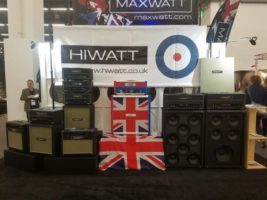 hiwatt-amps-stand