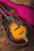 money-shot-gibson-super-400-hero40935x1400