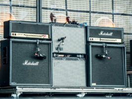 Dave-Navarro-Amplifiers-Credit-Ollie-Millington-Redferns401400x1050