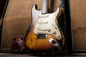 Eddie-Tatton-Fender-1963-Stratocaster402160x1441