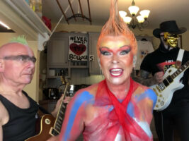 Robert-Fripp-Toyah-Sex-Pistols-Pretty-Vacant401400x1050