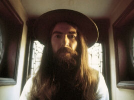 gearge-harrison401400x1050