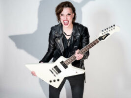 lzzy-hale401400x1050
