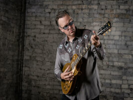 Joe_Bonamassa401400x1050