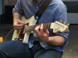 Trent-Guitars-11401400x1050