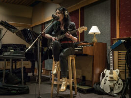 emily-breeze-Credit-jon-davey401400x1050