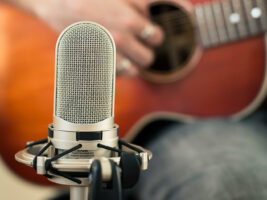 Guitar-Recording-Acoustic-Guitar-HERO401400x1050
