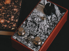mask-audio-electronics-collector-emitter-cascader402000x1500