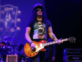 slash402000x1500