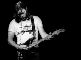 David-Gilmour-Credit-Larry-Hulst-Michael-Ochs-Archives-Getty-Images402000x1500