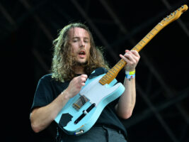 Lee-Kiernan-IDLES-Credit-Jim-Dyson-Getty-Images402000x1500