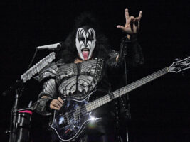 gene-simmons402000x1500