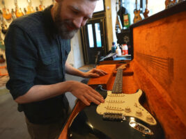 paul-davids-hendrix-strat-stratocaster402000x1500
