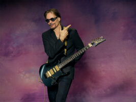 steve-vai402000x1500