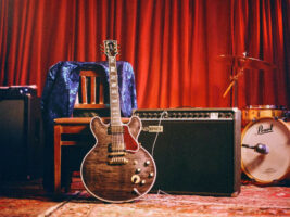 Gibson-bb-king-lucille-legacy-custom-shop402000x1500