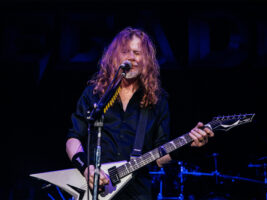 Dave-Mustaine402000x1500