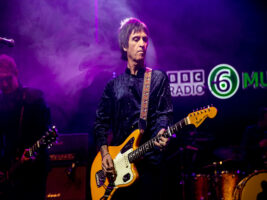Johnny-Marr-New-Signature402000x1500