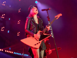 Lzzy-Hale402000x1500