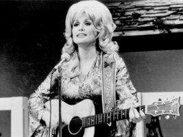 dolly-parton402000x1500
