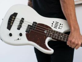 Godin-RG4-Bass402000x1500