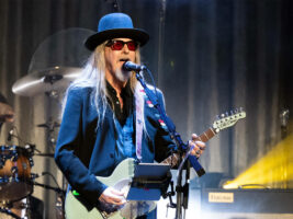 jerry-cantrell402000x1500