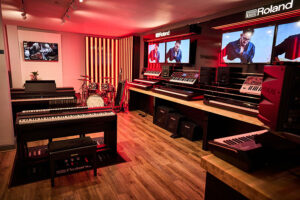 Roland-Denmark-Street-Keys-3