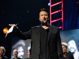 steve-perry402000x1500