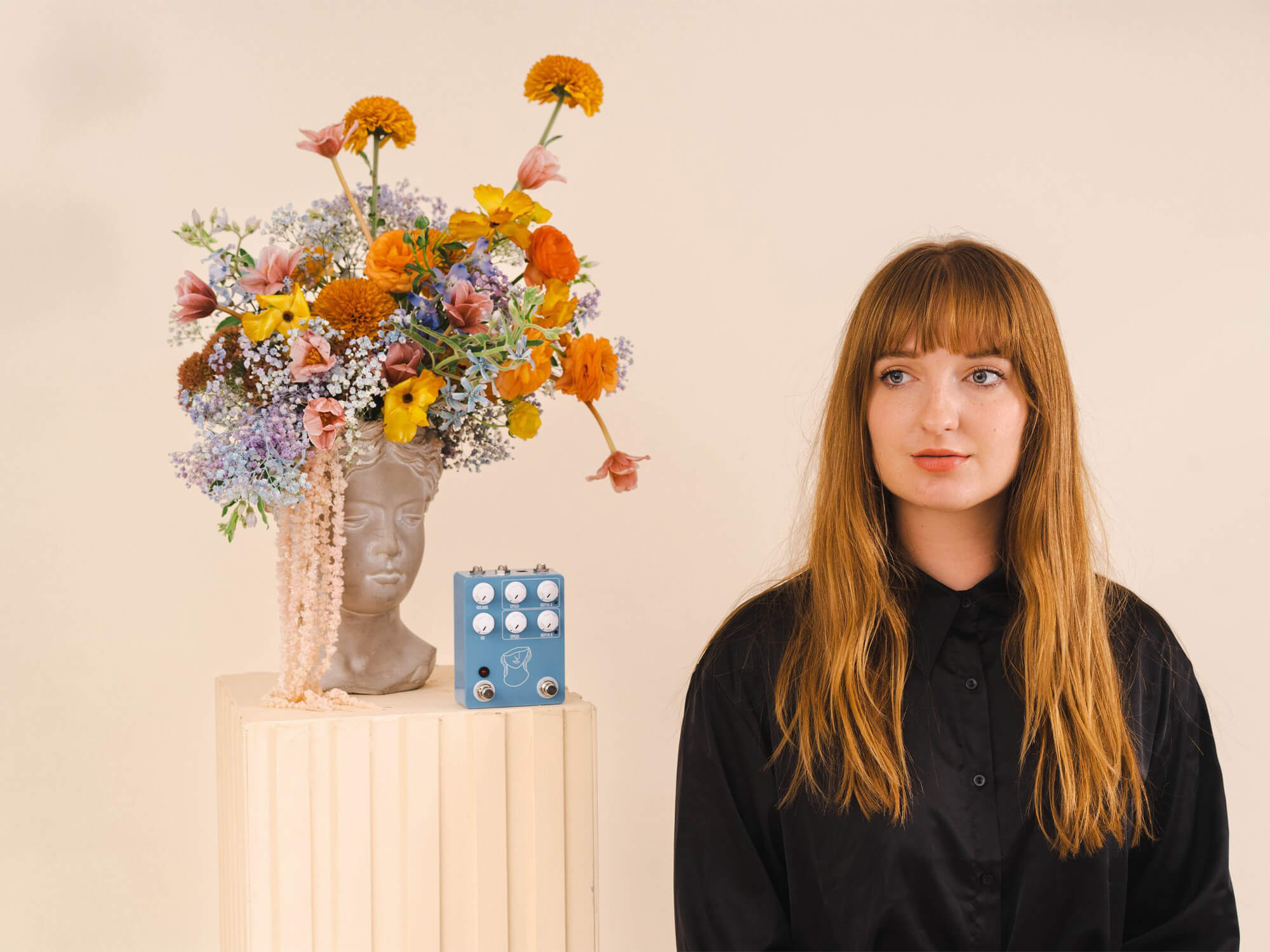 JHS partners with Madison Cunningham for the Artificial Blonde vibrato