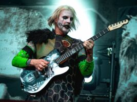 John-5-Guitarist402000x1500