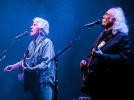 david-crosby-graham-nash402000x1500