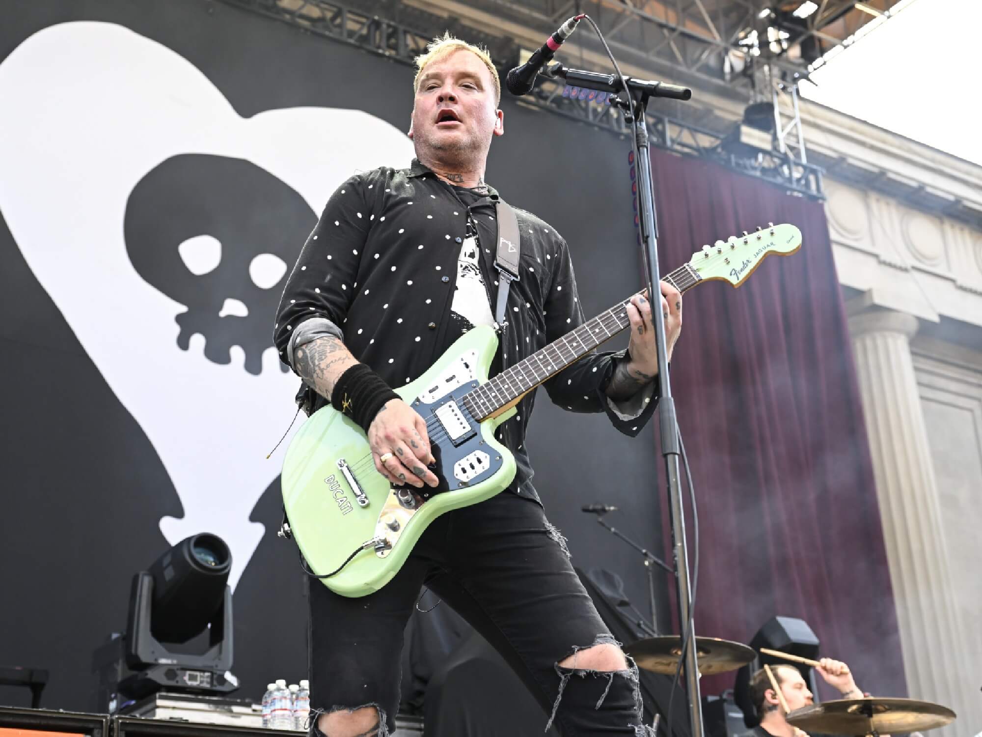 Tom DeLonge thanks Matt Skiba for keeping Blink182 “thriving” in his