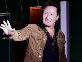 julian-lennon-2022-getty402000x1500