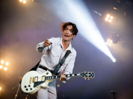 justin-hawkins402000x1500