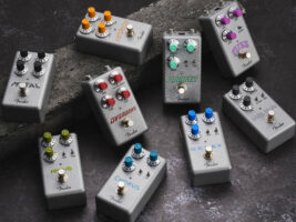 Fender-Hammertone-Pedals402000x1500