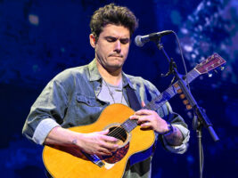 John-Mayer-Guitar402000x1500
