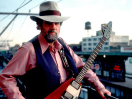 Lonnie-Mack-Credit-Paul-Natkin-Getty-Images402000x1500