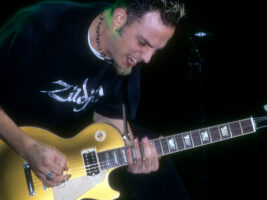 Mark-Tremonti402000x1500-2