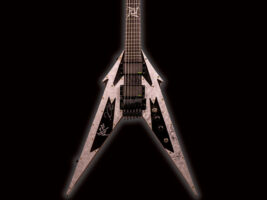 Metallica-Flying-M-electric-guitar-charity-raffle402000x1500