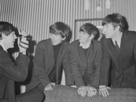 Paul-McCartney-photographs-Bealtes-1964402000x1500