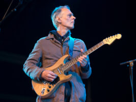 Tom-Verlaine-Television402000x1500