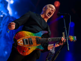 Devin-Townsend402000x1500