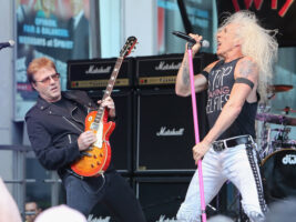 Twisted-Sister-Jay-Jay-French402000x1500