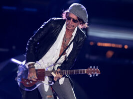 Aerosmith-Joe-Perry402000x1500