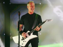 Metallica-James-Hetfield402000x1500