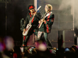 Motley-Crue-Nikki-Sixx402000x1500