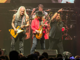 Lynyrd-Skynyrd402000x1500